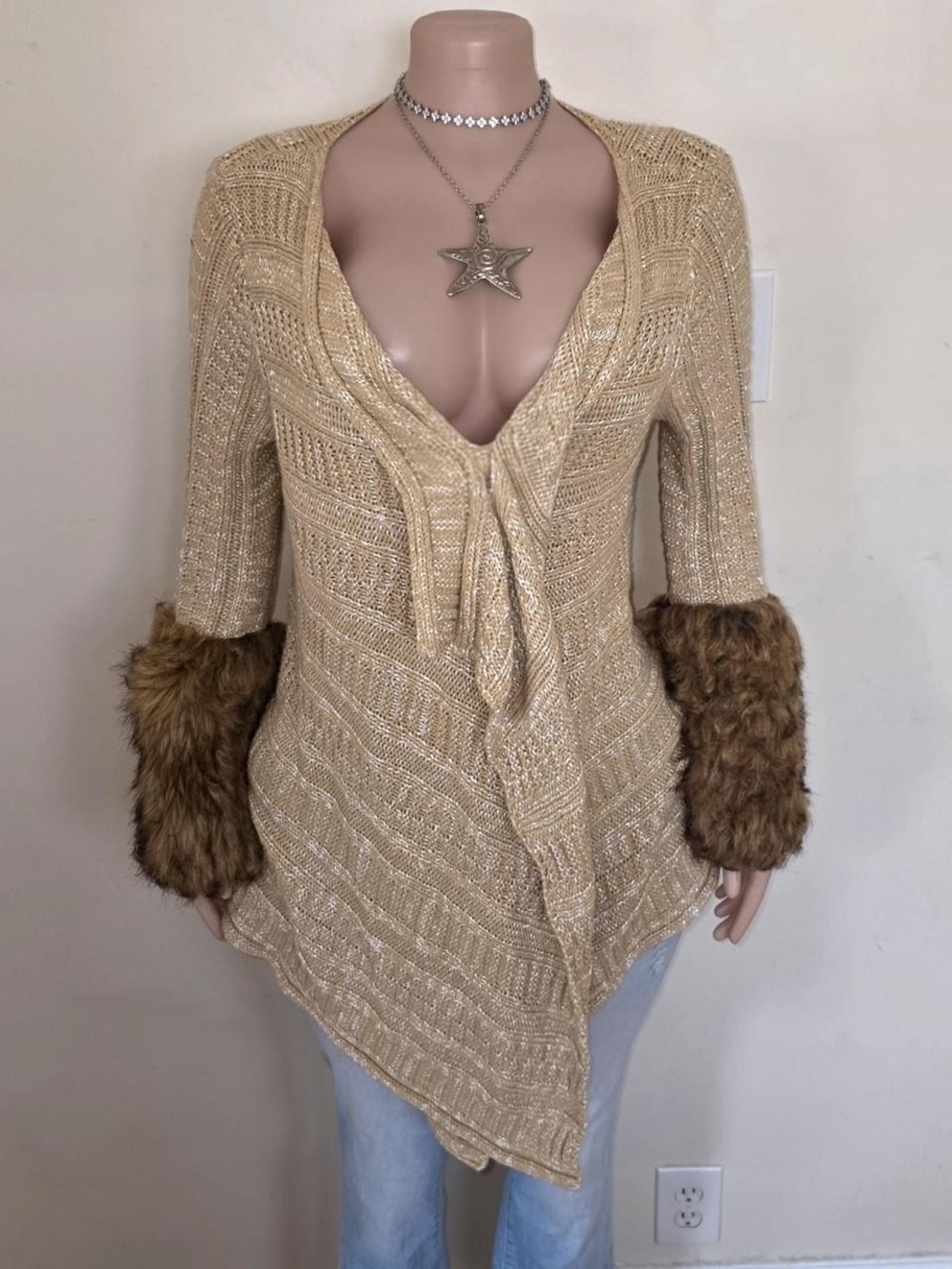 Boston Proper Beige Knit V-Neck Sweater with Brown Faux Fur Cuffs